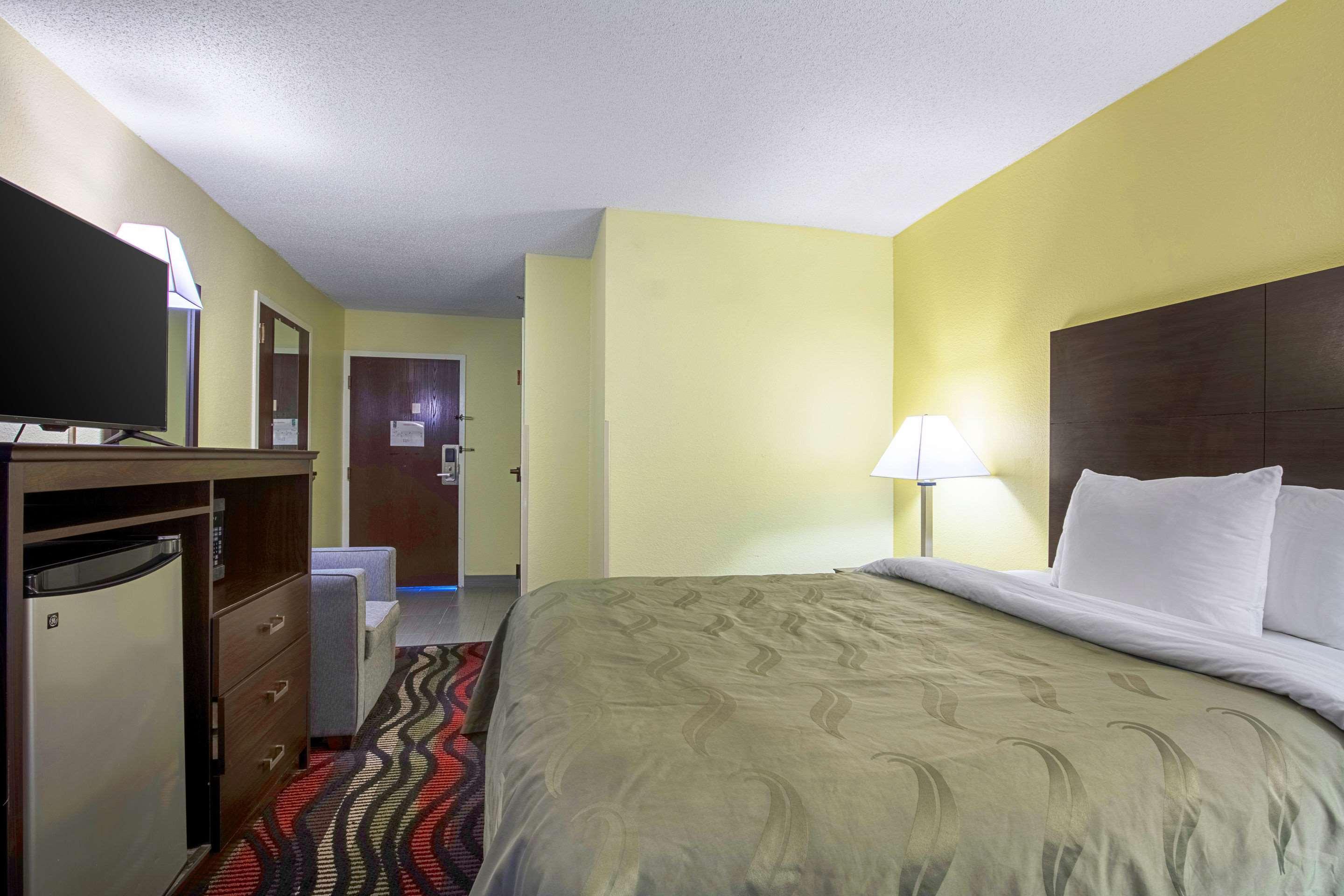 Quality Inn Holly Springs South Exterior photo