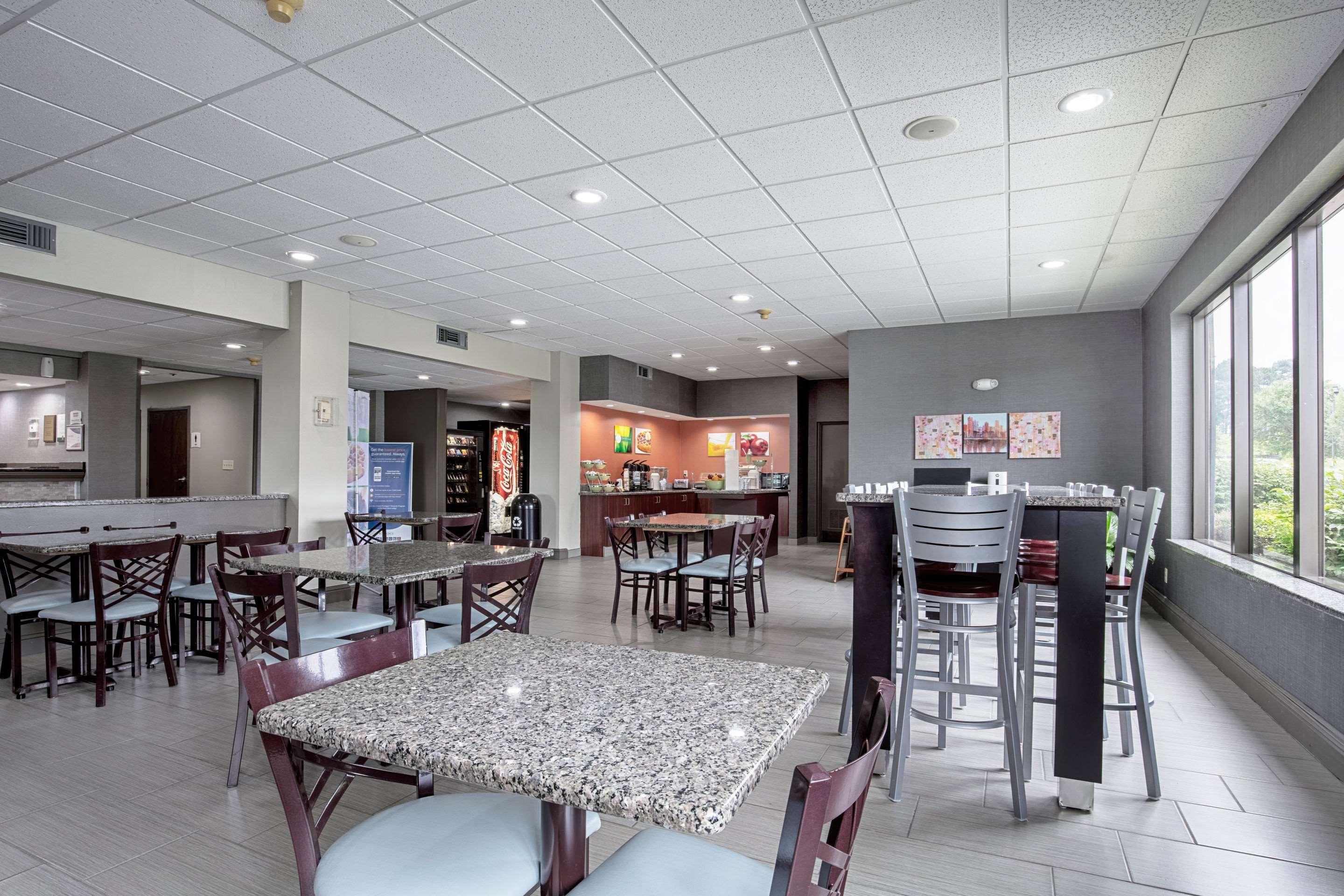Quality Inn Holly Springs South Exterior photo